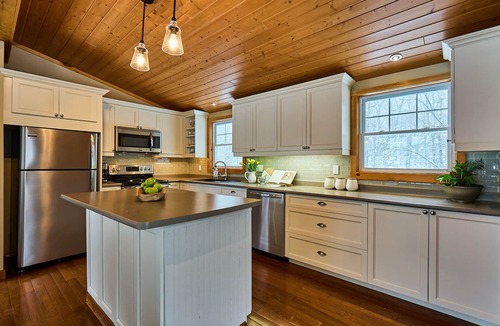 Novar Cottage | Muskoka Lakefront Cottage Retreat, All-Season, Sauna, Water Activities