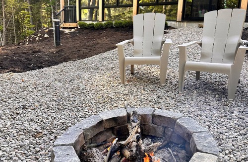 Novar House | Muskoka Lakefront Dream Cottage - 3 Bedroom, 4 bed