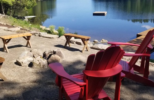 Lake of Bays Cottage | Muskoka Maple Cottage, 4 Bedrooms, 2 baths, beautiful view, located on quiet bay