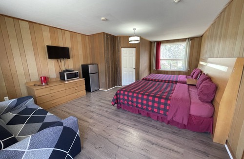 Gravenhurst Hotel | Muskoka Nights Motel