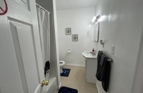 Gravenhurst House | Muskoka Nights Motel