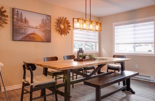 Bala House | Muskoka Waterfront Cottage - Moon River with HOT TUB