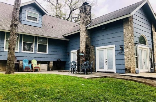 New Braunfels House | Must See Guadalupe Riverfront Home on Wooded Lot