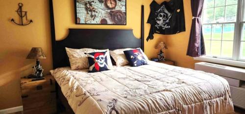 Hancock Apartment | Must See Pirate Suite Ski On Off Jiminy - Mtn View Fully Redone Decor