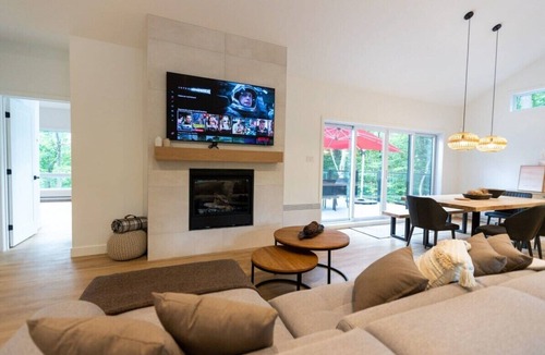 Pine Hill Ski Chalet | Must | SPA Privé | Salle de jeux | Foyer