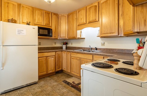 Cody House | Mustang Hideaway- Western Home Base in Cody