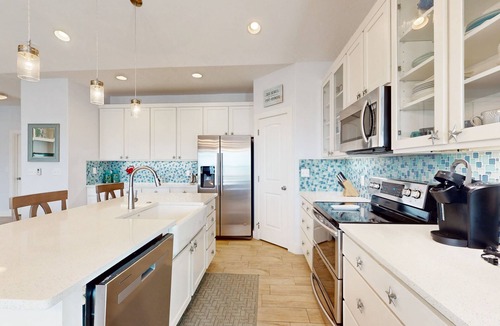 Port Aransas House | Mustang Royale Home in Gulf-Front Community, Boardwalk to Beach