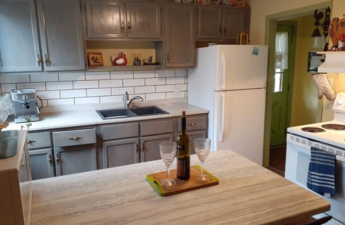 Providence Bay Cottage | Mutchmor House - Steps from the sands of Providence Bay 4 bedrooms, 2.5 baths