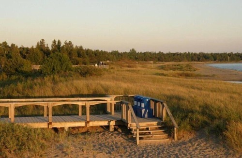 Providence Bay Cottage | Mutchmor House - Steps from the sands of Providence Bay 4 bedrooms, 2.5 baths