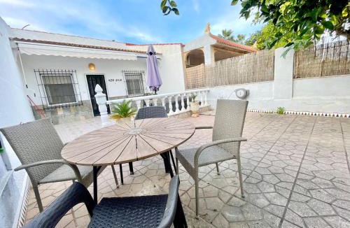 Santiago de la Ribera House | Muy bien
