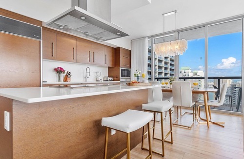 Downtown Miami Apartment | MVR - Bay & City Views from the 37th