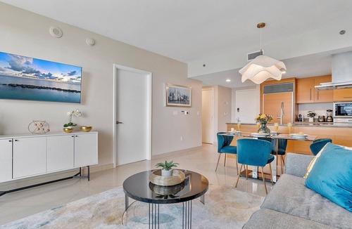 Downtown Miami Apartment | MVR - High-Rise Escape with Spa Access