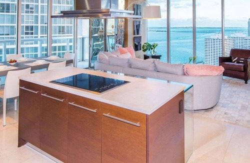 Downtown Miami Apartment | MVR - Oceanfront, Corner Balcony, Luxe, SPA