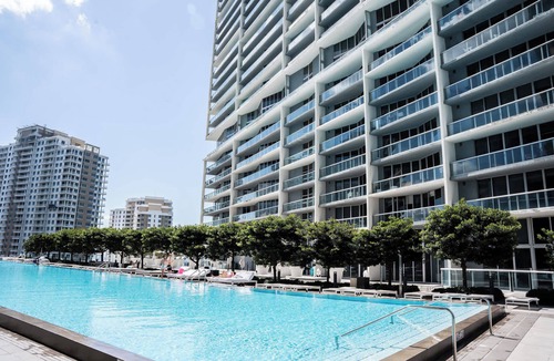 Downtown Miami Apartment | MVR - River & City Views, Brickell Center, LuxSPA