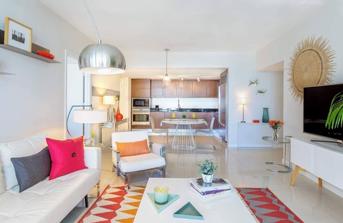 Downtown Miami Apartment | MVR - Where Views Meet Vibes in Miami