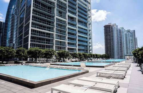 Downtown Miami Apartment | MVR - Where Views Meet Vibes in Miami