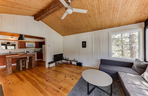 Amherst Cottage | My Chic Cabane Near Mont-Tremblant