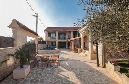 Gornje Ceranje House | MY DALMATIA - Authentic Villa Vita with private swimming pool