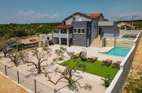 Benkovac House | MY DALMATIA - Villa Pezer with heated pool & sauna