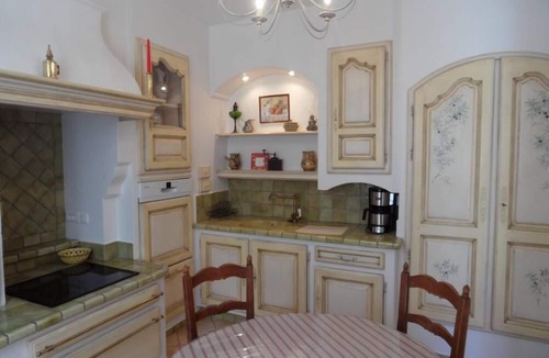 Cavillargues House | My father's house - Character house with private pool 8x4
