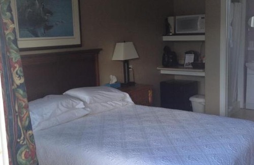 Manitowaning Hotel | My Friends Inn Manitoulin