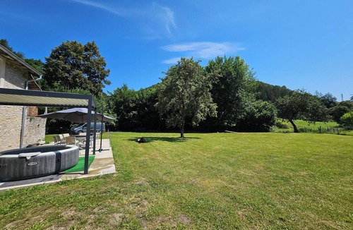 Valfin-sur-Valouse House | My grandmother's farm - jura, standing house 25 min from the lake