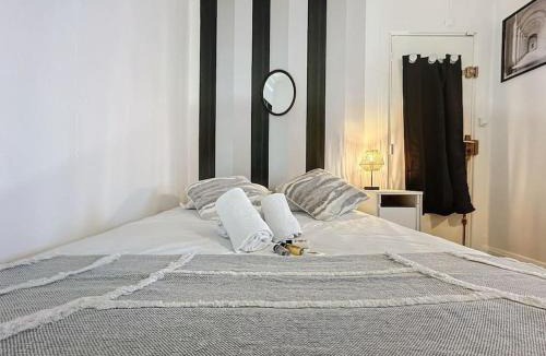 Carnot - Gailleton Apartment | My home auguste comte 1