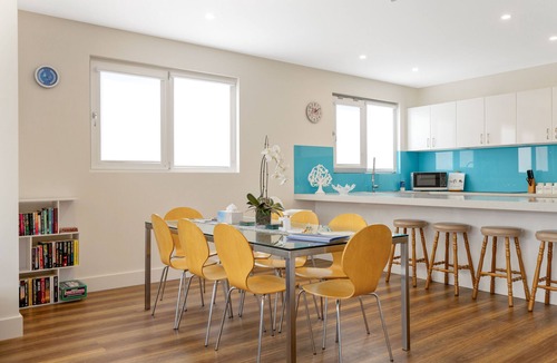 Ventnor House | My Island Home by Ready Set Stay