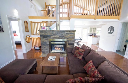 Ashfield-Colborne-Wawanosh Cottage | My Lake Paradise Lakefront Hottub
