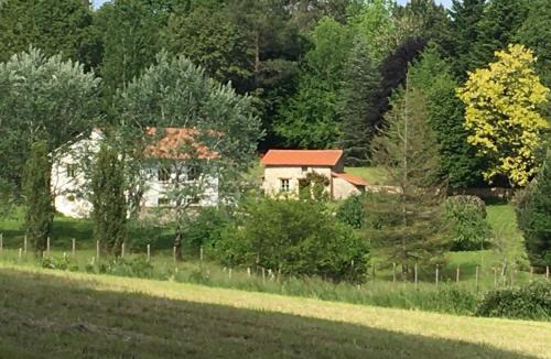 Saint-Saud-Lacoussiere Bed & Breakfast | My lilifab