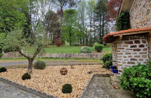 Saint-Saud-Lacoussiere Bed & Breakfast | My lilifab