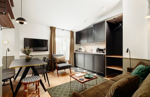 Quartier des Grandes-Carrieres Hotel | My Maison In Paris - Montmartre