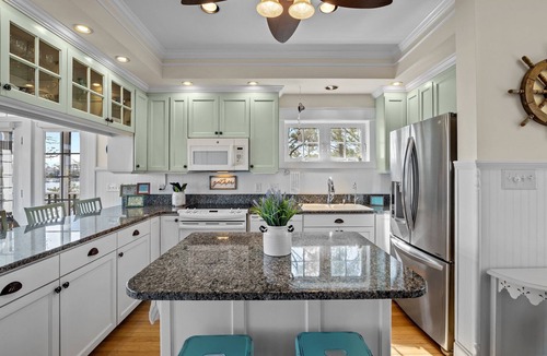 Merritt House | My Pointe of View - Spectacular Pet Friendly Waterfront with Views!