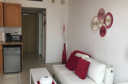 East Fort Lauderdale Apartment | My red and white studio on the beach