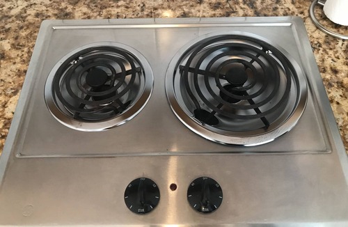 East Fort Lauderdale Apartment | My red and white studio on the beach