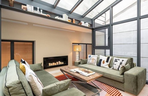 Porte-Saint-Martin Apartment | My Skydome - Le Marais - Lancry - 4 Suites de luxe avec climatisation