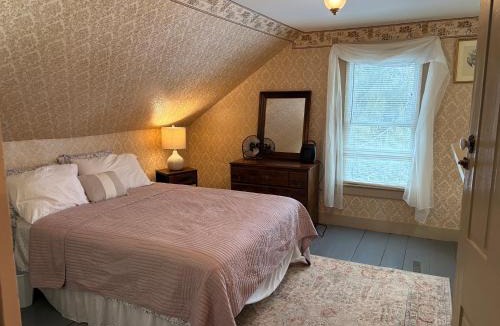 Oakland House | My Valhalla Farm