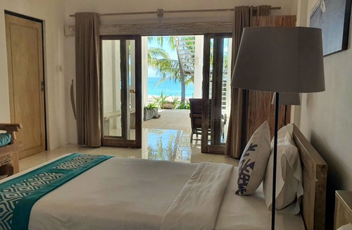Sumbawa Barat Hotel | MYAMO Beach Lodge