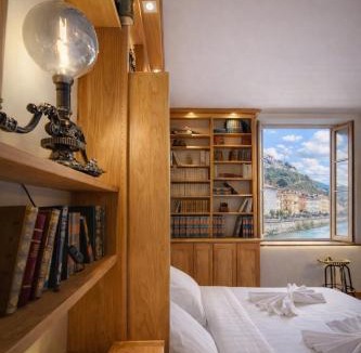 Grenoble City Centre Apartment | MYD - The Jules Verne