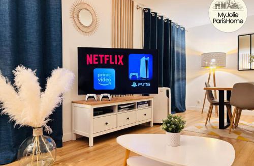 Quartier de Javel Apartment | MyJolieParisHome - King size bed, Balcony, 2 Parking