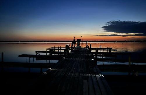 Lindsay Cabin | Myriad Fins Cottage and Marina