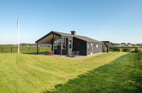 Flovt Strand House | "Myrte" - 500m from the sea by Interhome