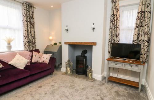 Garstang House | Myrtle Cottage
