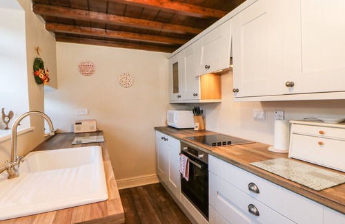 West Witton Cottage | MYRTLE COTTAGE, pet friendly, with open fire in West Witton