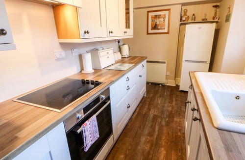 West Witton Cottage | MYRTLE COTTAGE, pet friendly, with open fire in West Witton