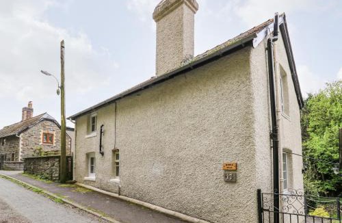 Knighton House | Myrtle Villa