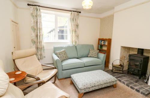 Knighton House | Myrtle Villa