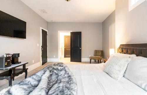 Covington Mill Bed & Breakfast | Mystic Falls Downtown Modern Farmhouse