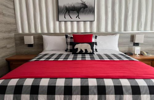 Wawa Hotel | Mystic Isle Motel