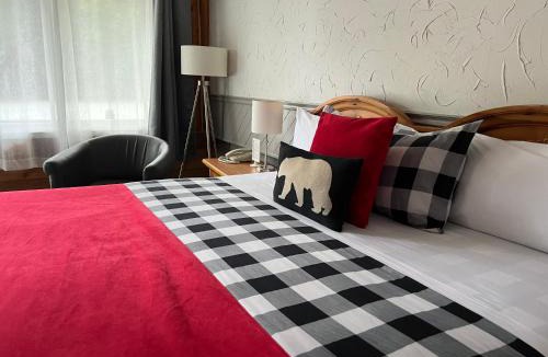 Wawa Hotel | Mystic Isle Motel